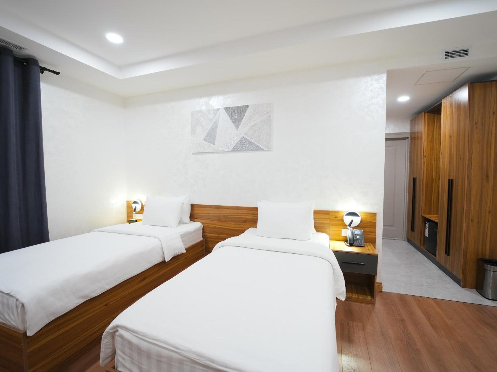 Avant Express Hotel Pool&Spa Ташкент Экстерьер фото